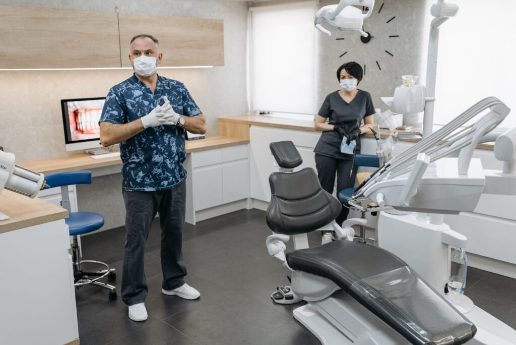 How to Choose the Right Dental Clinic in Erode for Your Family